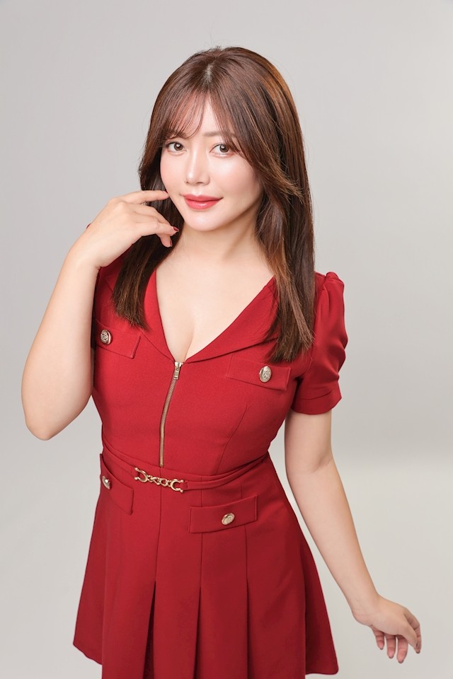 妃 えりなプロフィール写真4